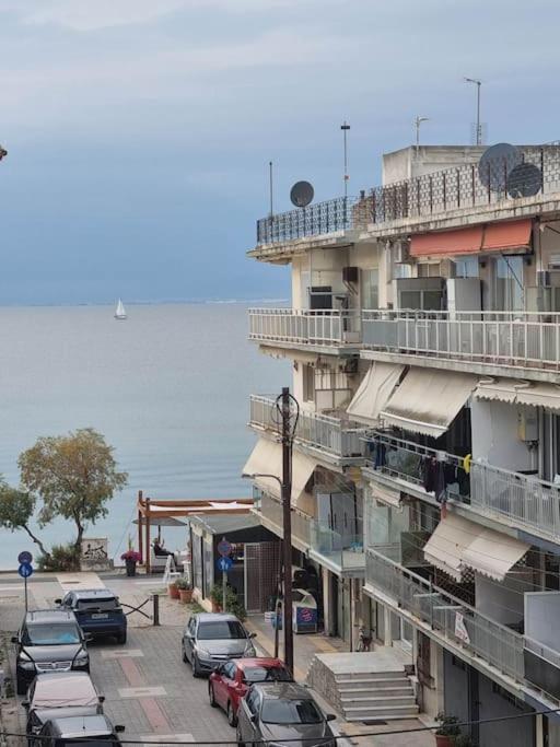 4 N-Joy Apartment Peraía Екстериор снимка