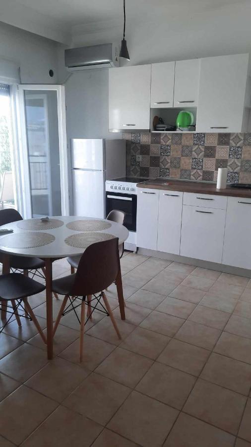 4 N-Joy Apartment Peraía Екстериор снимка